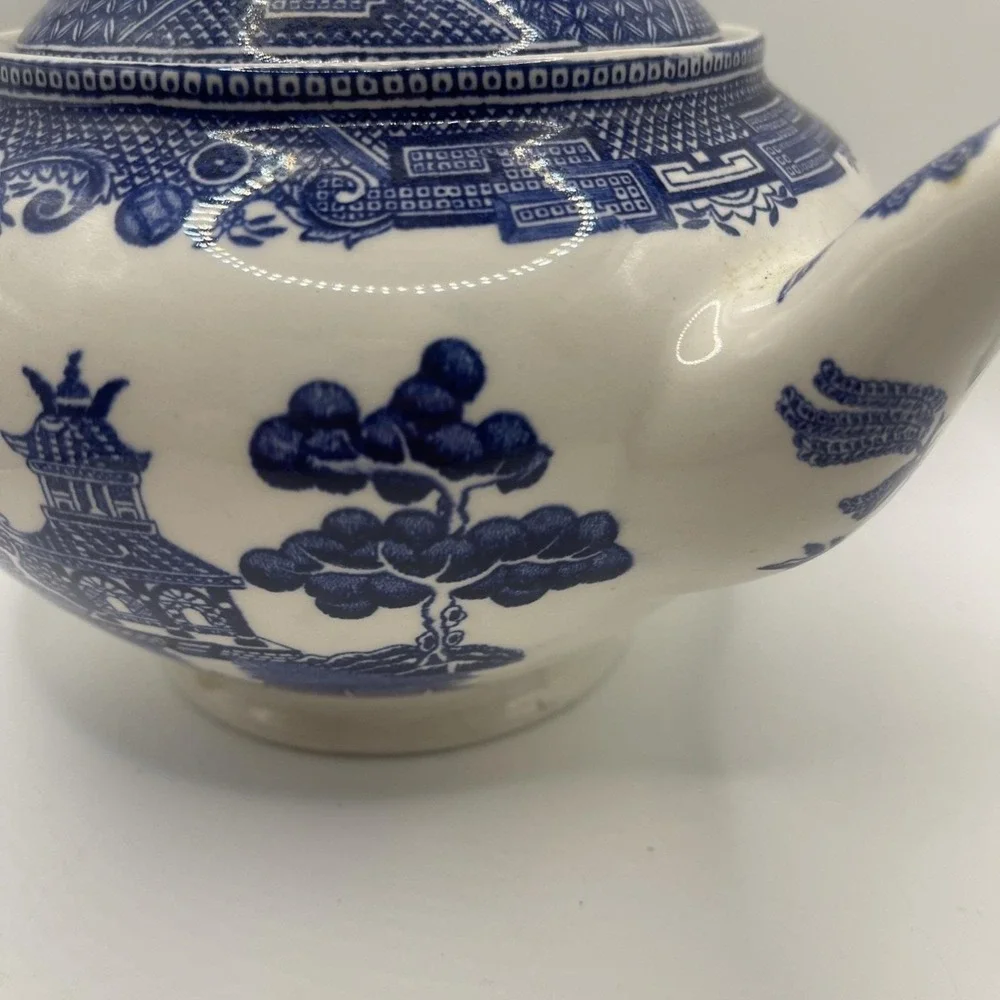 Vintage Blue Willow Teapot Made in England Cobalt Blue White Chinoiserie Ceramic